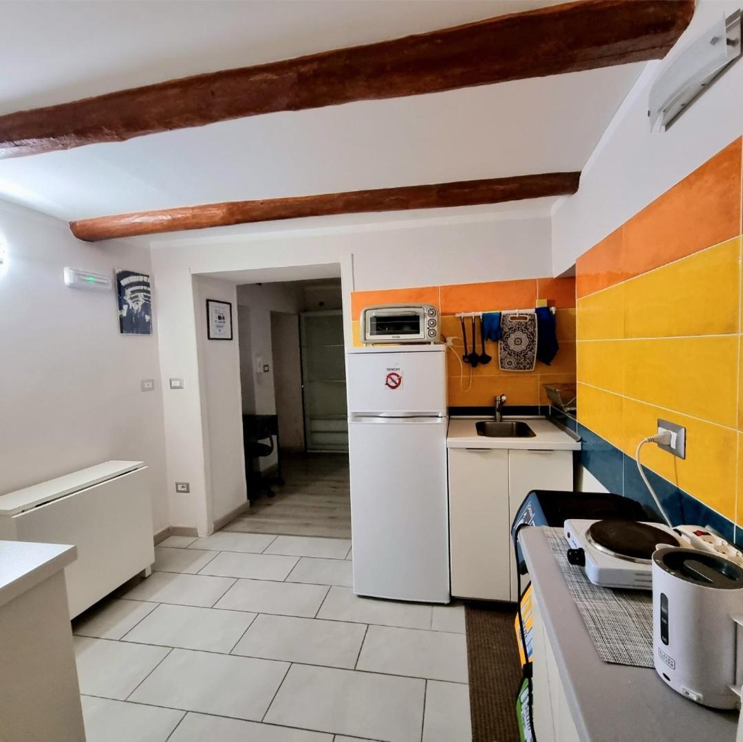 Tiny Little Home - Casa Vacanze ad Uso Esclusivo Nápoles Exterior foto