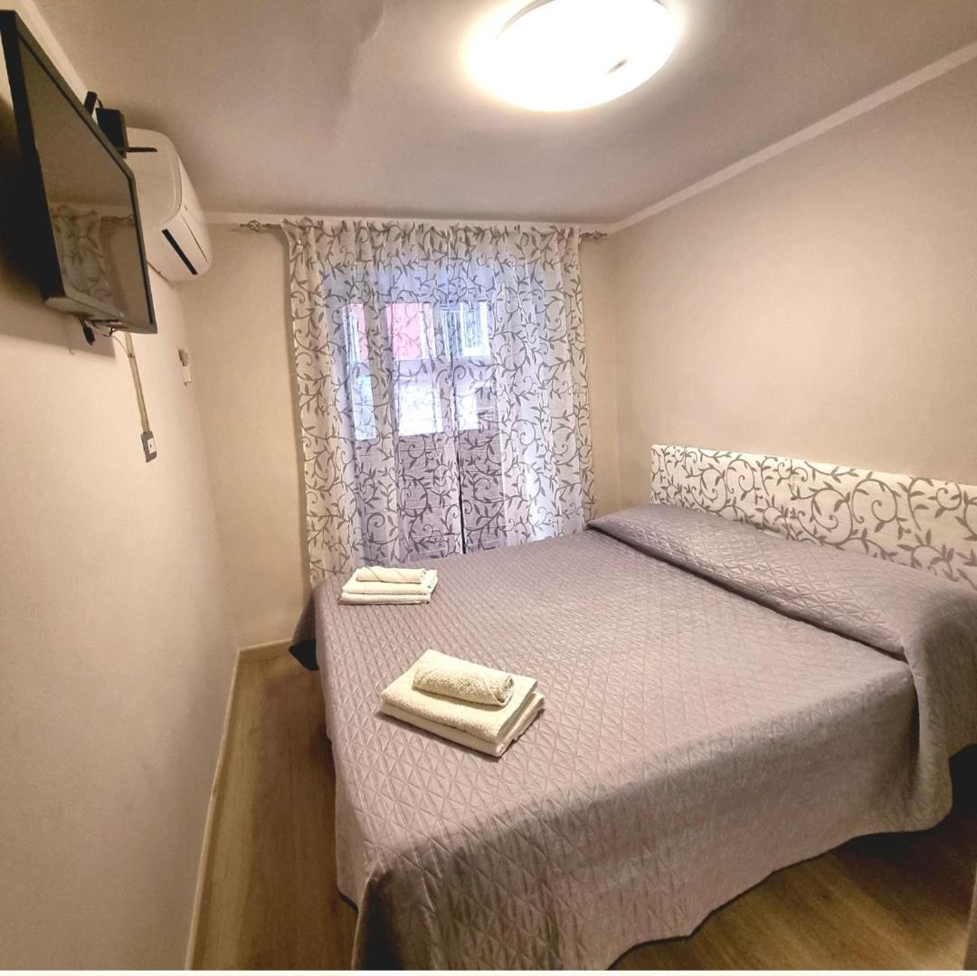 Tiny Little Home - Casa Vacanze ad Uso Esclusivo Nápoles Exterior foto